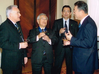 トヨタ自動車・豊田章一郎氏のポーランド司令官十字功労勲章・受賞